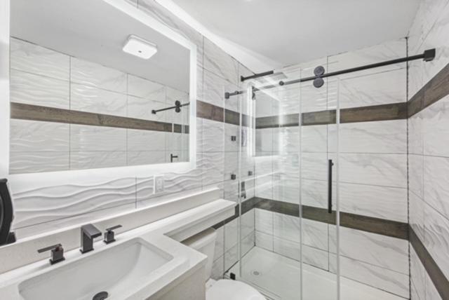 Hotel Opus Bronx Near Bay Plaza Mall New York Bagian luar foto