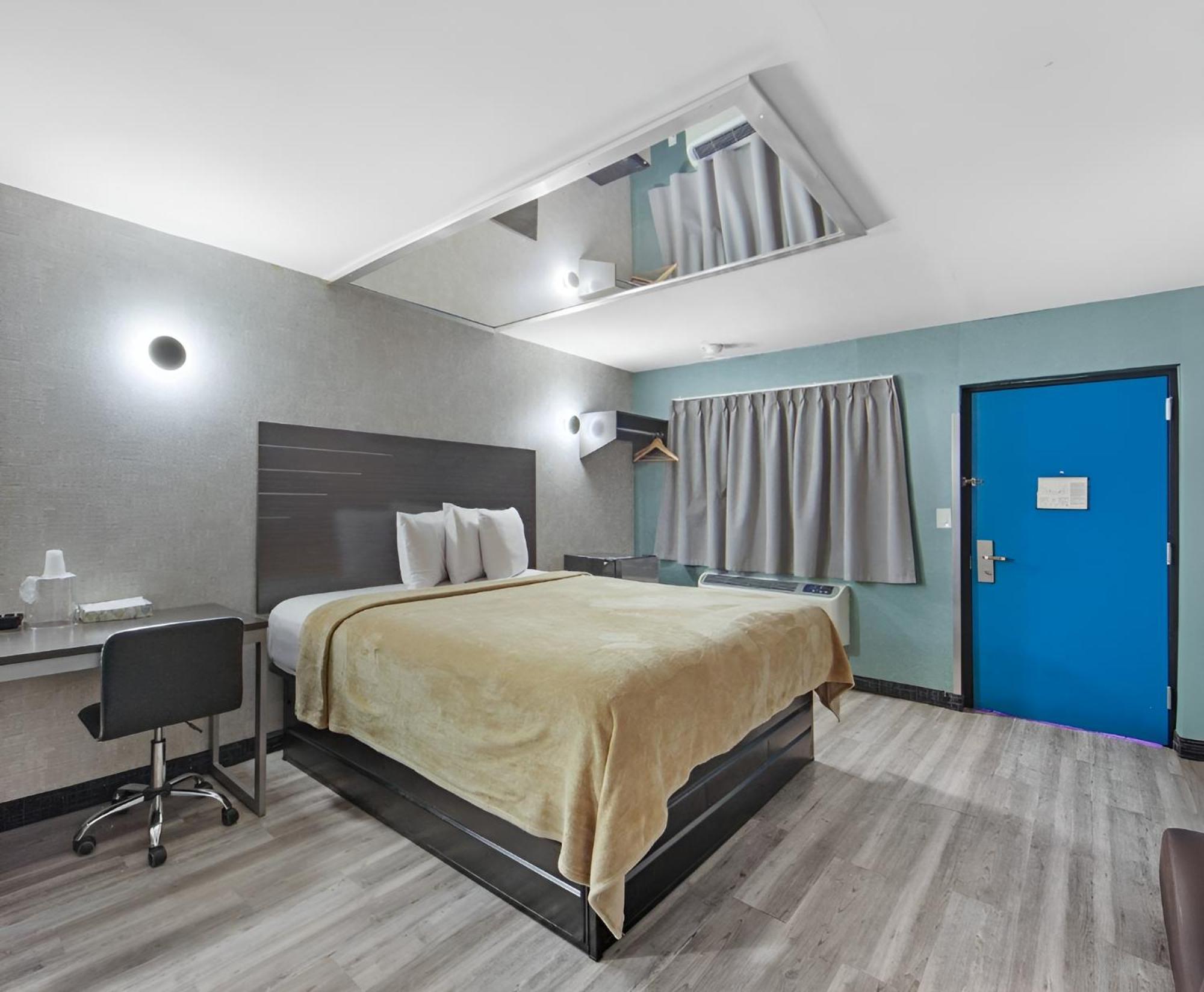 Hotel Opus Bronx Near Bay Plaza Mall New York Bagian luar foto