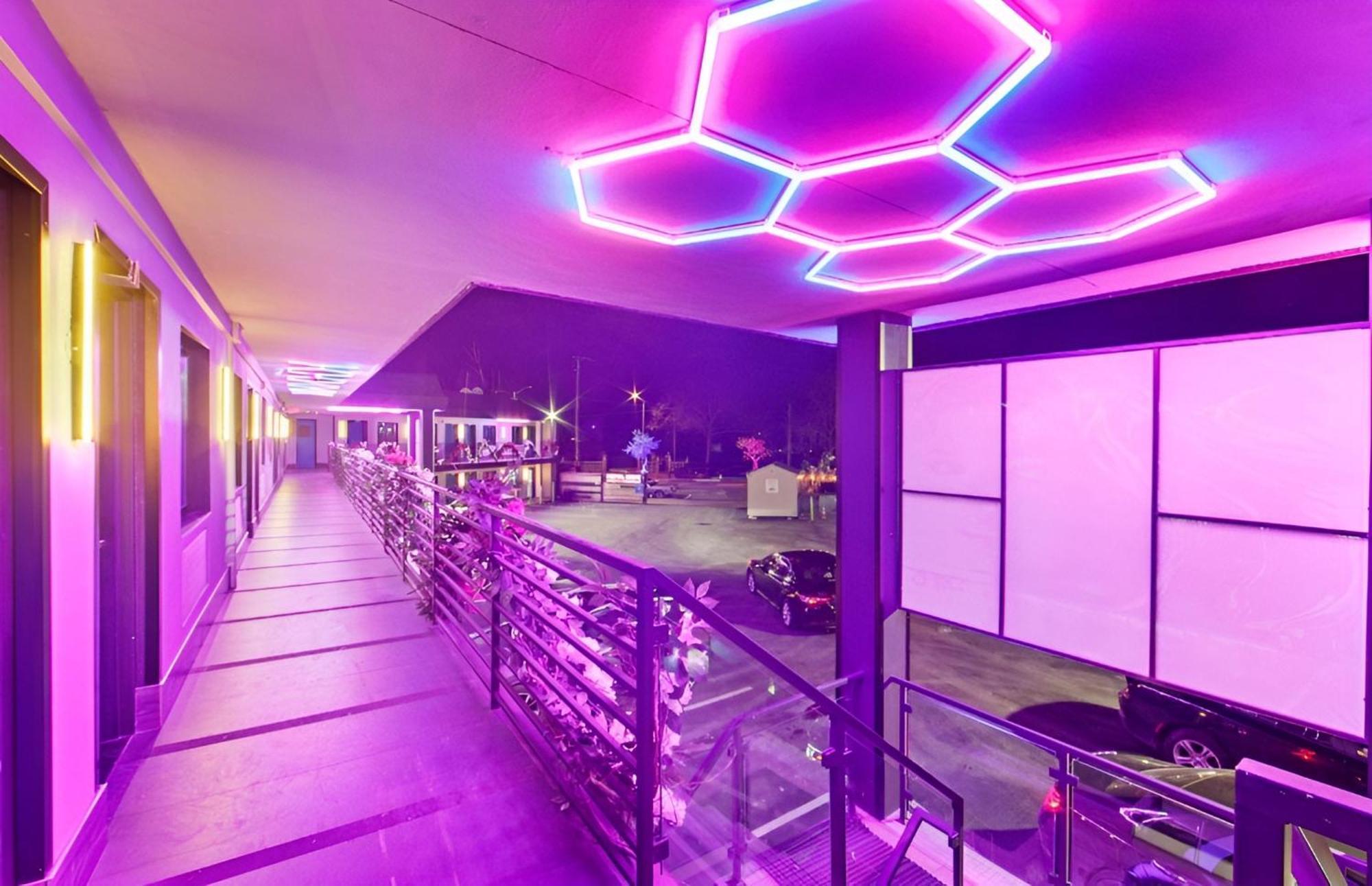 Hotel Opus Bronx Near Bay Plaza Mall New York Bagian luar foto